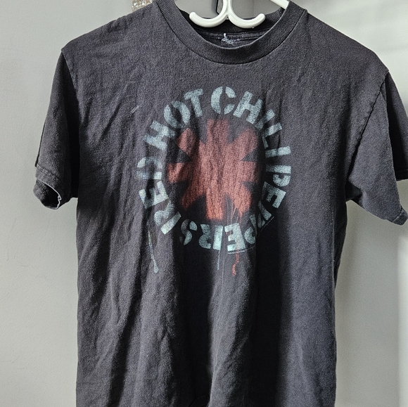 Vintage Red Hot Chilli Peppers Baby Tee - Picture 2 of 5